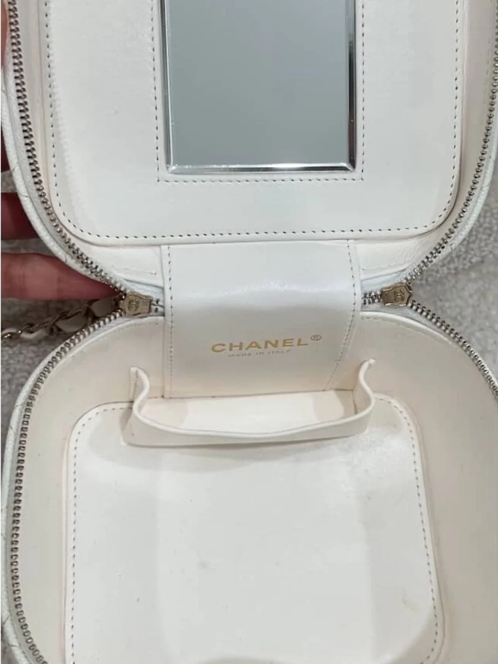 CHANEL White Quilted Vanity Bag with Gold Hardware